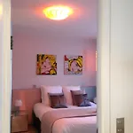 לינה וארוחת בוקר La Maison De Lea 4*