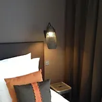 La Maison De Lea לינה וארוחת בוקר 4*