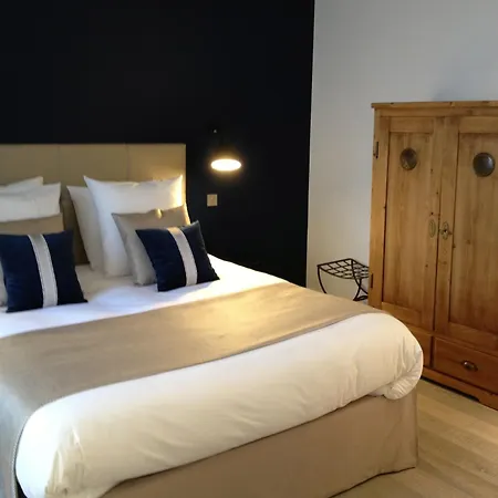 לינה וארוחת בוקר La Maison De Lea פריז