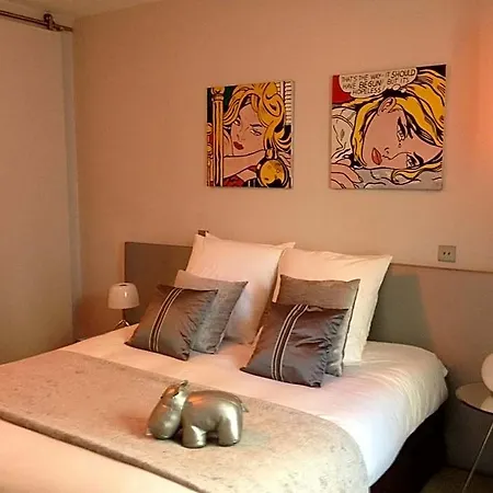 La Maison De Lea Bed & Breakfast 4*