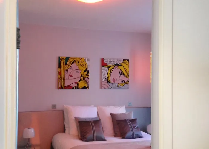 Alojamento de Acomodação e Pequeno-almoço La Maison De Lea 4*